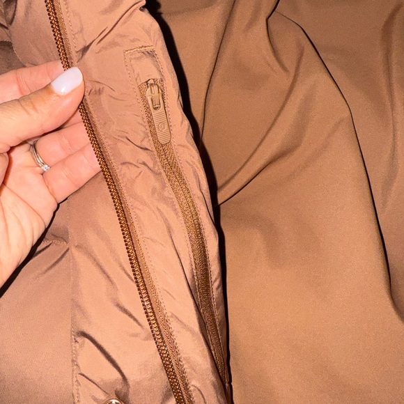 Lululemon Athletica Wonder Puff size 8 Jacket - Picture 5 of 8